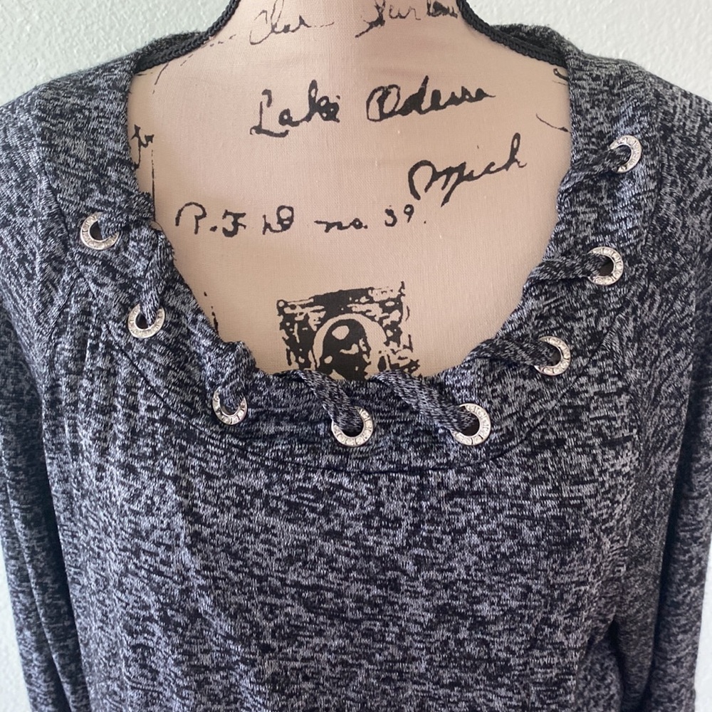 Cute Top💖 - Picture 2 of 7